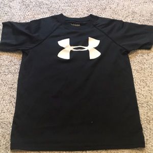 Under Armour T-shirt